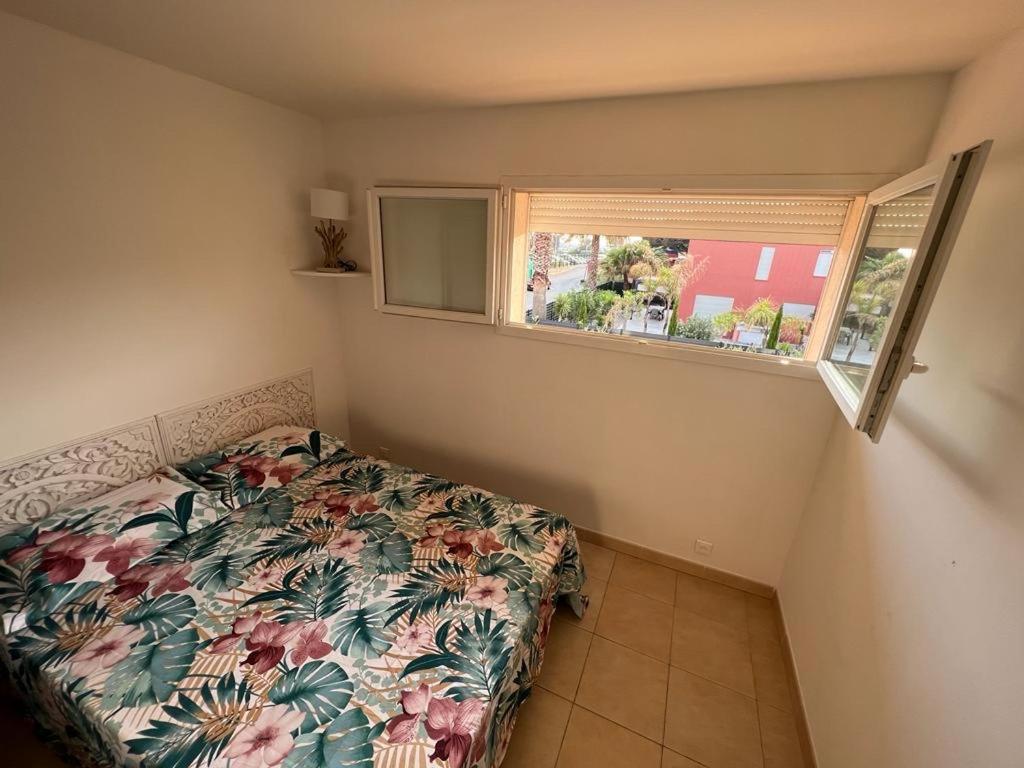 Plein Sud, Bel Appartement 20 Metres De La Plage La Capte Hyères Exteriör bild
