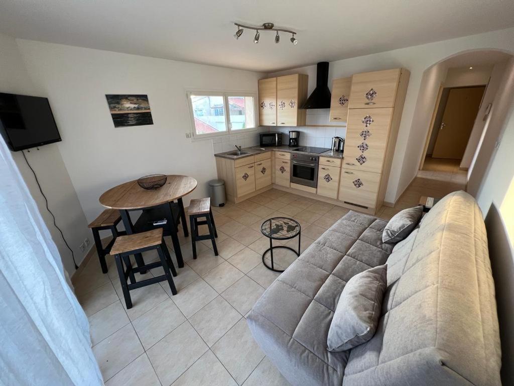 Plein Sud, Bel Appartement 20 Metres De La Plage La Capte Hyères Exteriör bild
