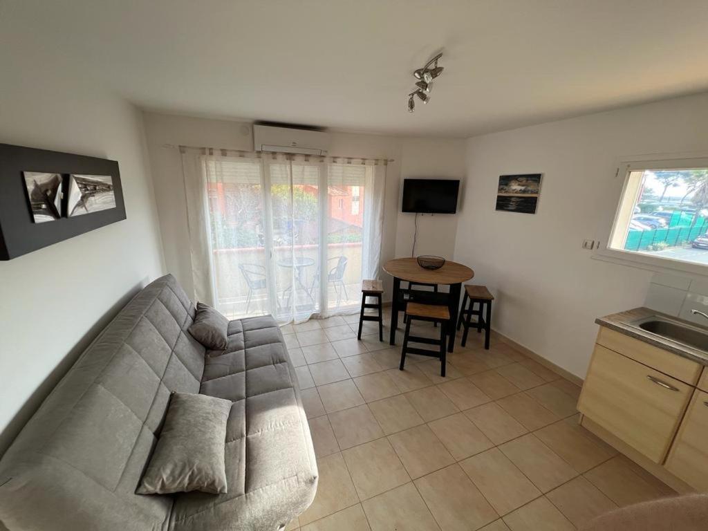 Plein Sud, Bel Appartement 20 Metres De La Plage La Capte Hyères Exteriör bild