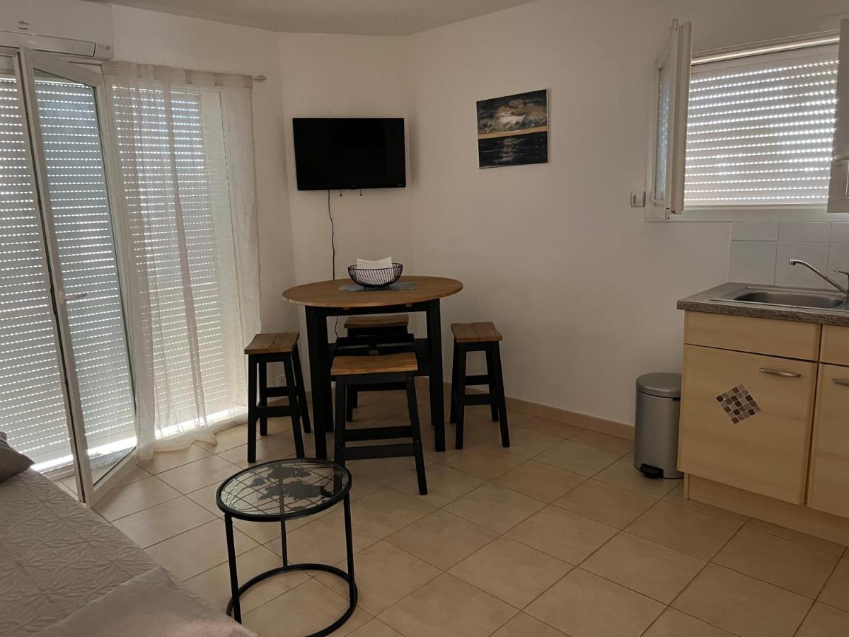 Plein Sud, Bel Appartement 20 Metres De La Plage La Capte Hyères Exteriör bild